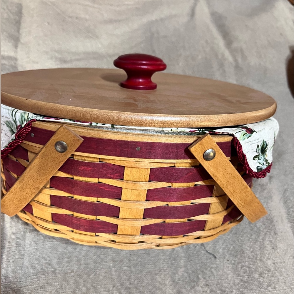 Longaberger 2007 Sweets Treats Red Basket Combo with Extra Christmas Knob, EUC